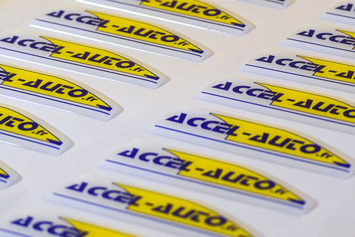 Autocollants avec dôme de résine