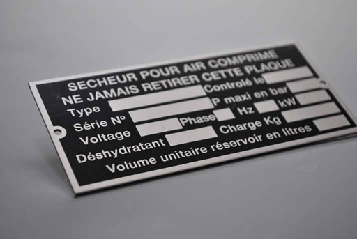 Plaques en aluminium